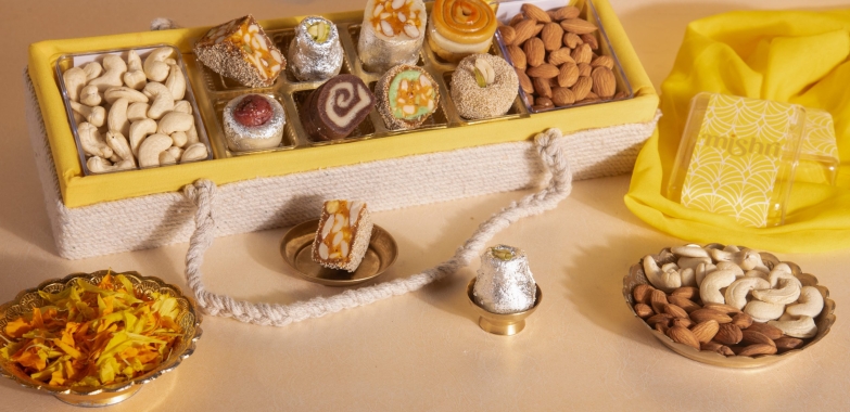 Buy Assorted Sweets Gift Box Online | Mishri Sweets