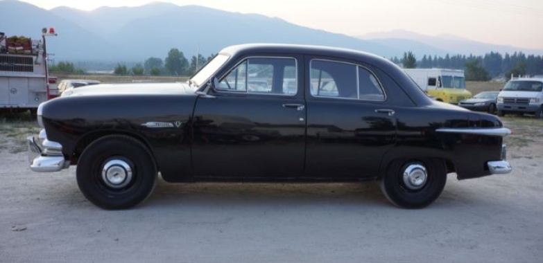 Magnificent 1951 Ford Custom: Original Paint, Interior 15,000 Original Miles ~ Ready for Shows!