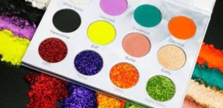 Paranormal Eyeshadow Palette Make-up (Portland, USA, Other Countries)