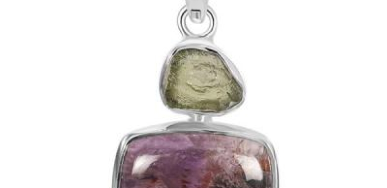 Wear Moldavite Gemstone Born From The Stars (Jaipur, India, Other Countries)
