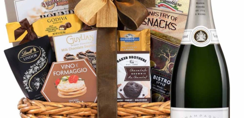 Champagne Gift Basket – Free Delivery