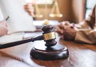 Abogados de Accidentes por Caídas en Chicago | Abogado de Resbalón y Caída