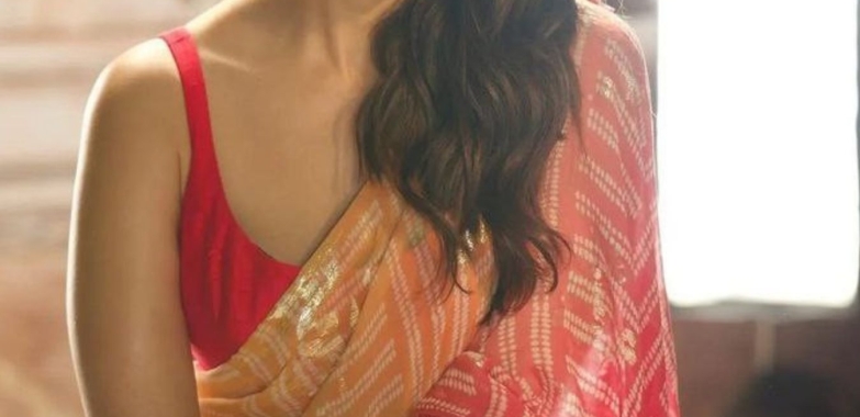 Wholesale Sarees From Surat – Wholesale Price Sarees For Ladies from Surat | Sarees Manufacturers, Exporters and Wholesalers to Buy Wholesale Sarees Surat Online Shop Royal Export