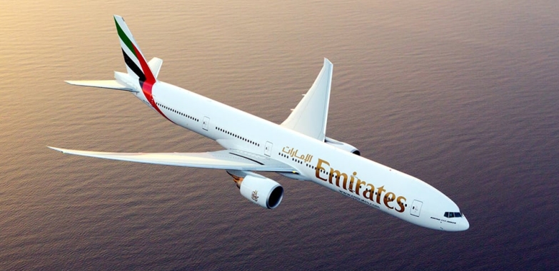 Como posso comunicare con l’operatore Emirates Airlines?