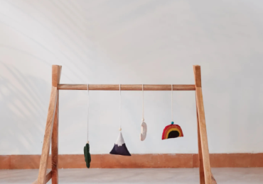 Children’s cot bed