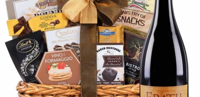Elevate Gifting with a Premium Pinot Noir Wine Gift Basket in Texas