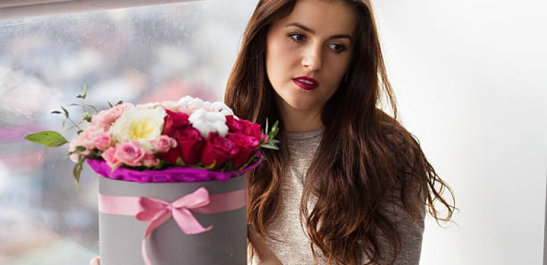 Buy Best Artificial Flowers For Valentine’s Day
