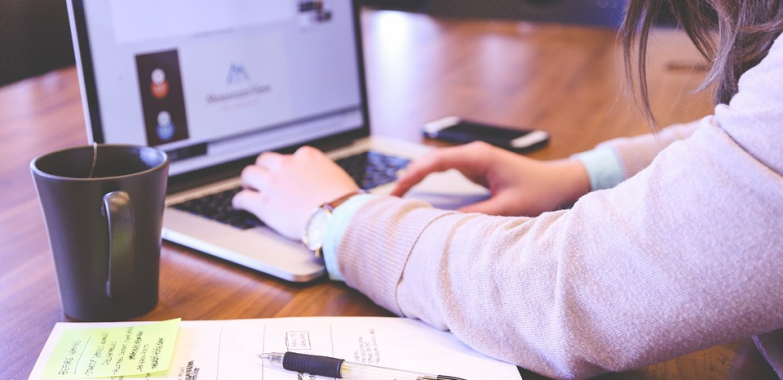 The Advantages of Shopping at Online Marketplaces for Consumers