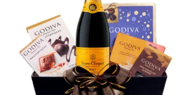 Buy Champagne Basket Gift Delivery in New Jersey at Best Price