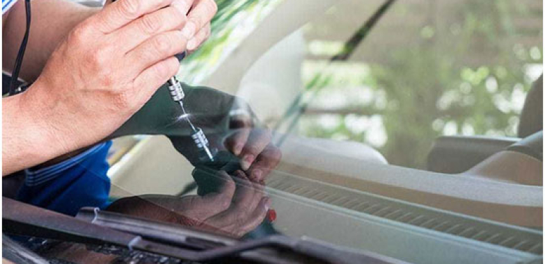 Get Expert Windscreen Repair Service in Dubai